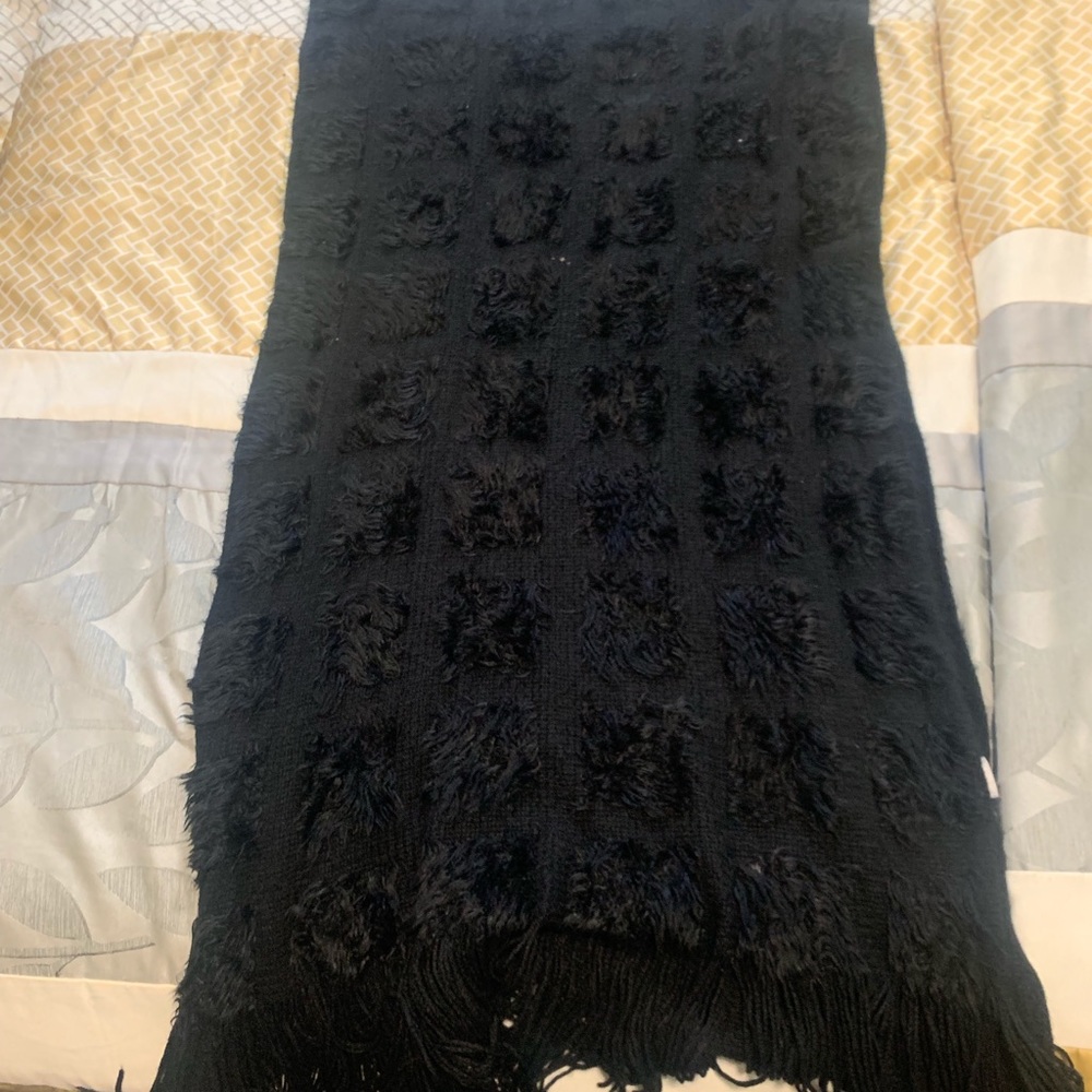 Black scarf